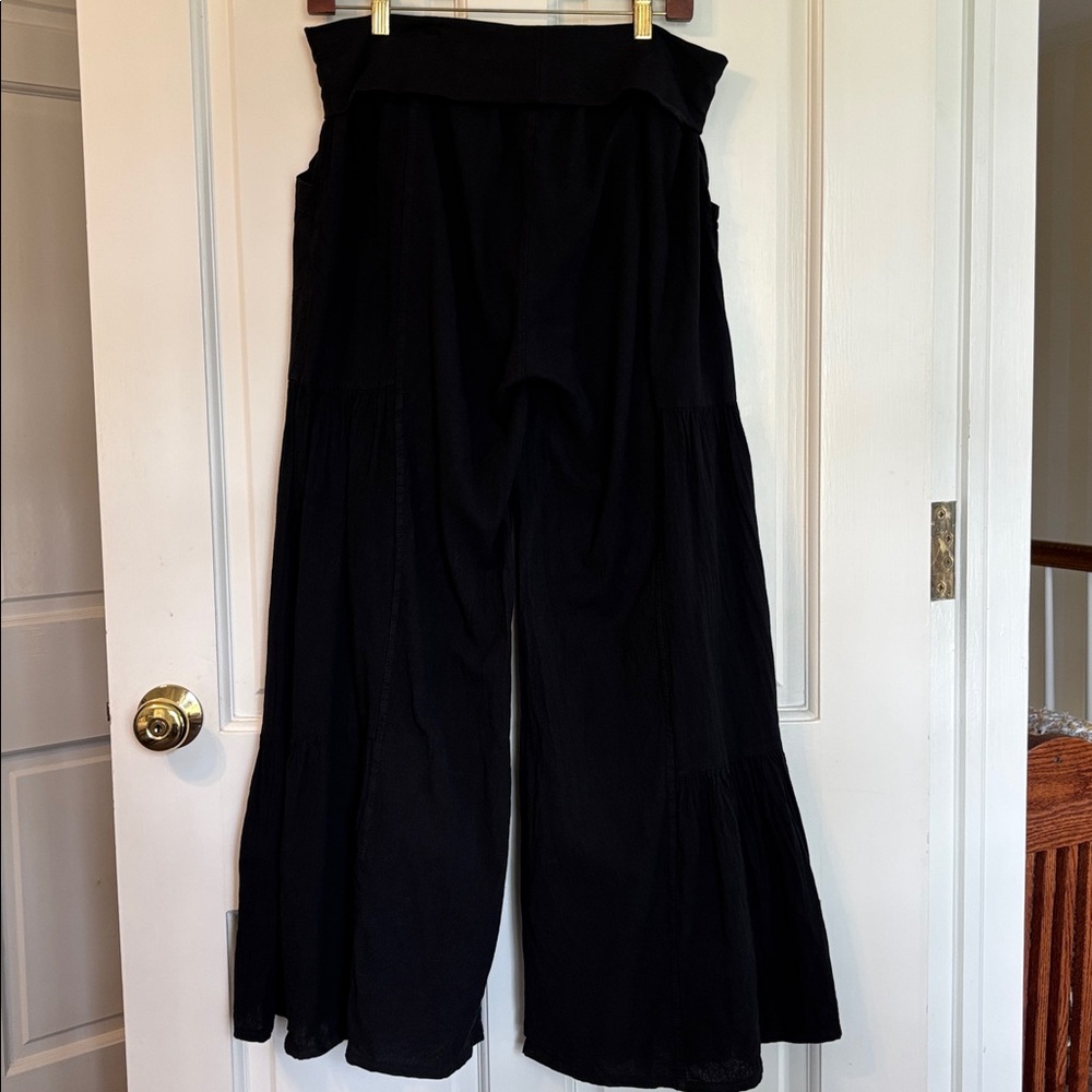 Black Tiered Wide-Leg Boutique Pants - Picture 6 of 10
